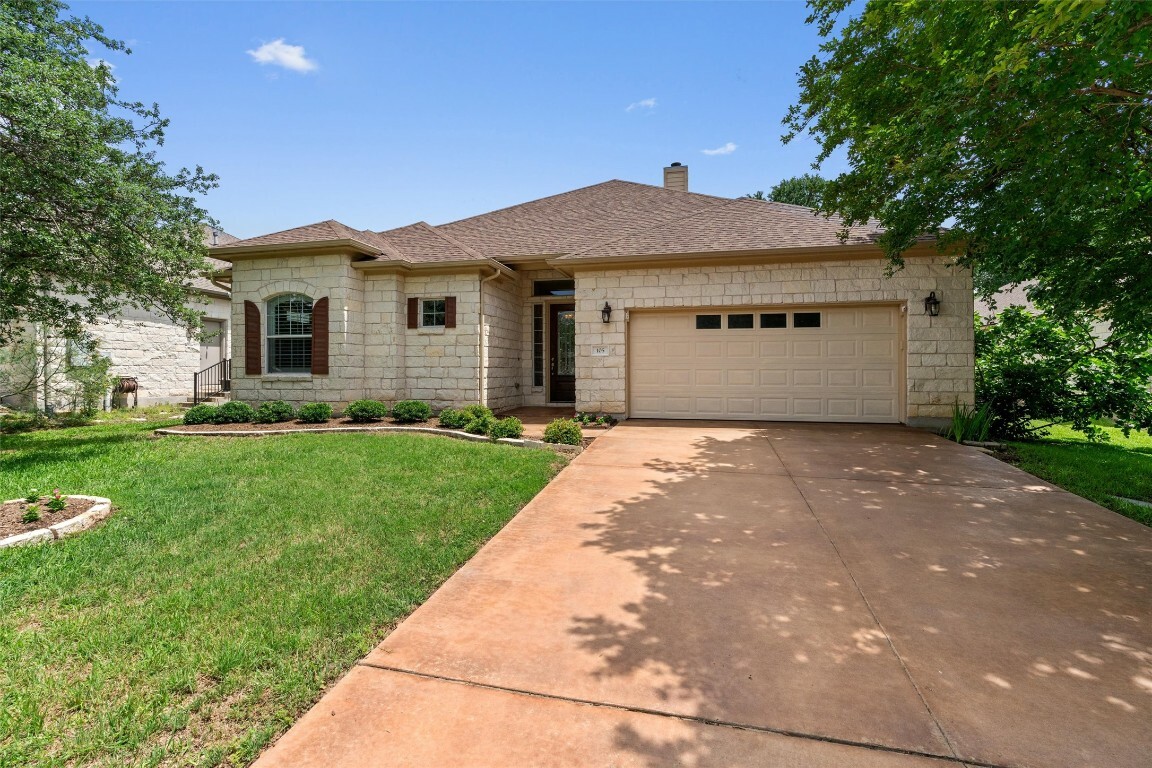 Property Photo: 105 Longhorn Cavern Cove TX 78633