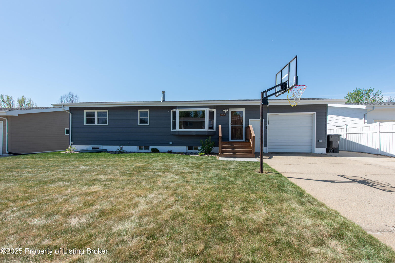 Property Photo: 744 Custer Street ND 58601