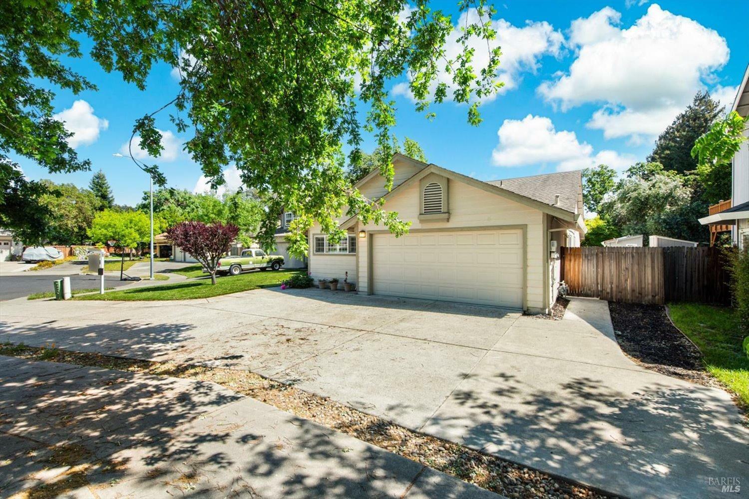 Property Photo: 21 Autumn Creek Court CA 94559