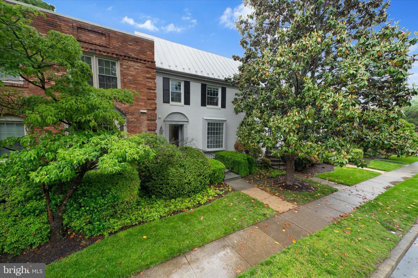 Property Photo: 1156 Kensington Road VA 22101