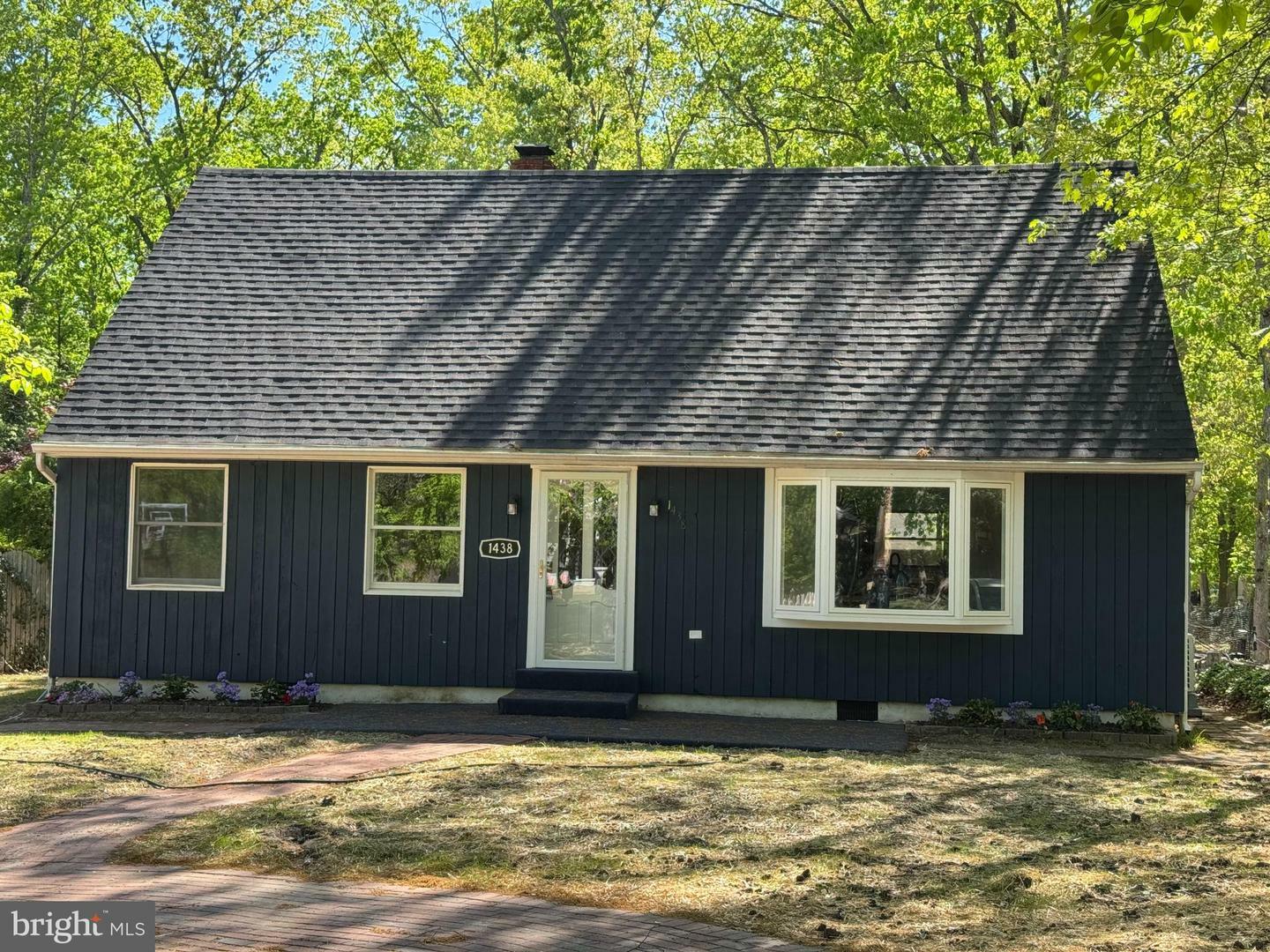 1438 Victory Avenue  Williamstown NJ 08094 photo