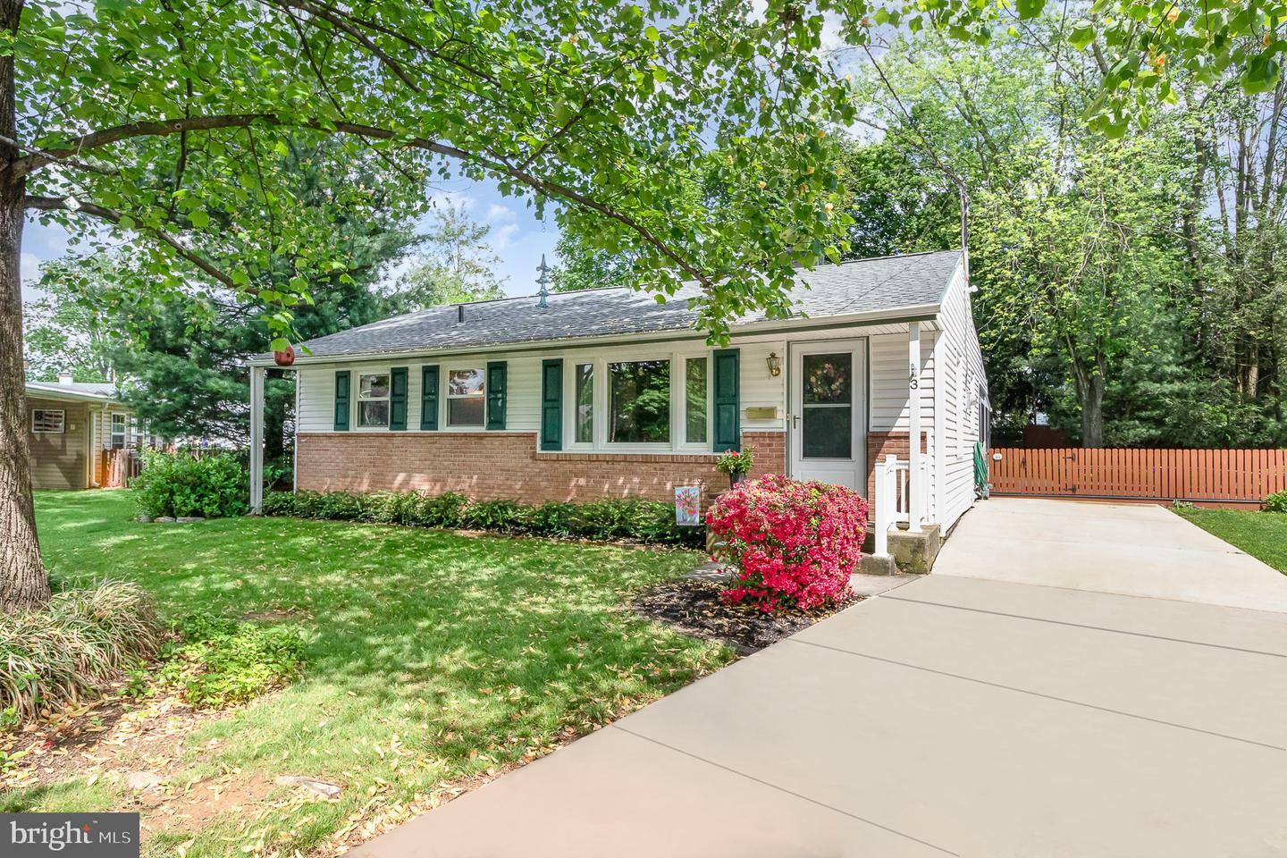 Property Photo: 3 Sussex Circle PA 17011