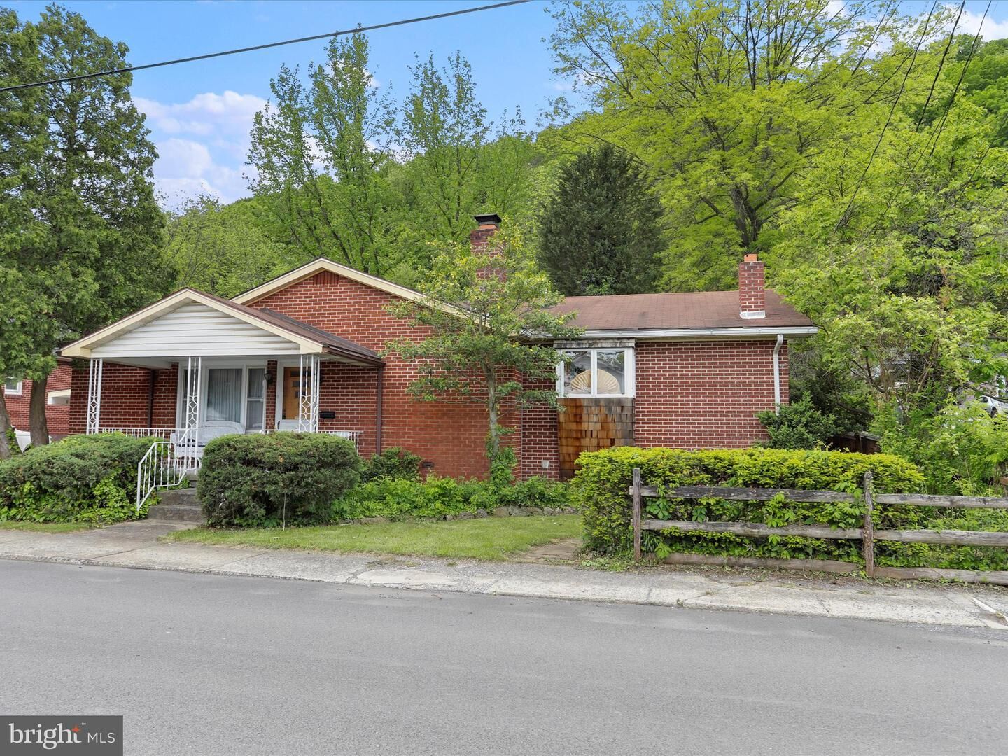 Property Photo:  629 W Piedmont Street  WV 26726 