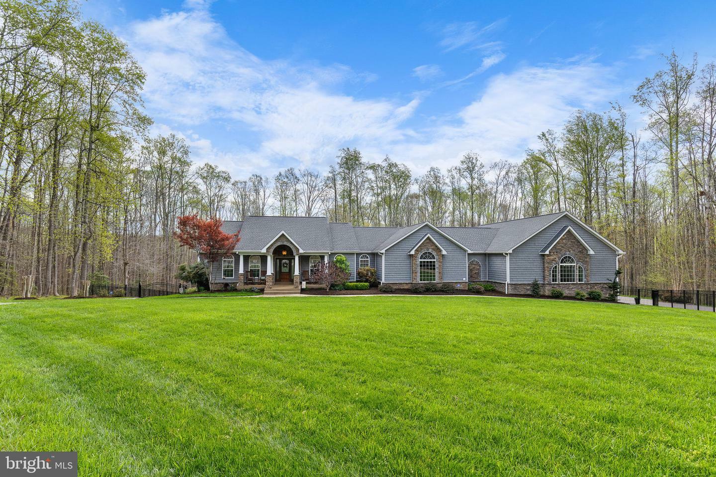 Property Photo: 264 Holly Berry Road VA 22406