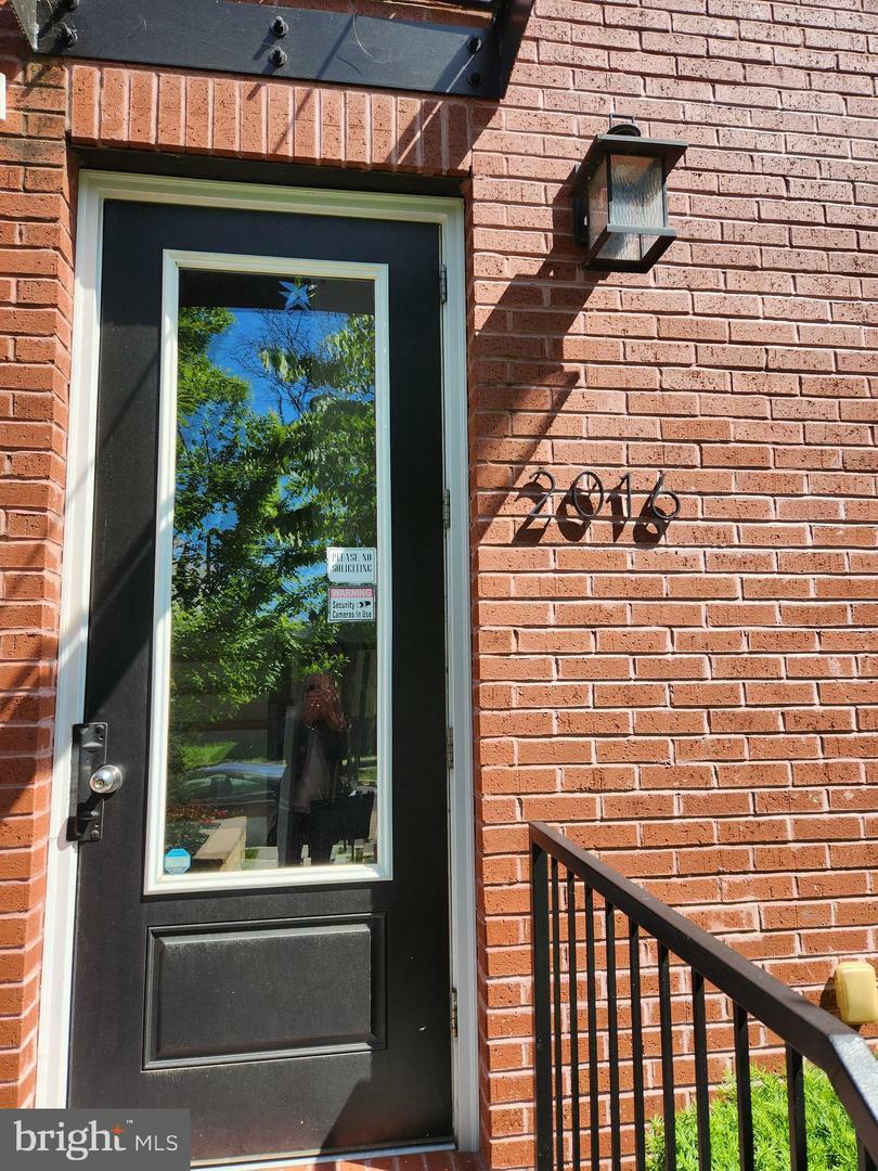 Property Photo: 2016 D Street NE 4 DC 20002