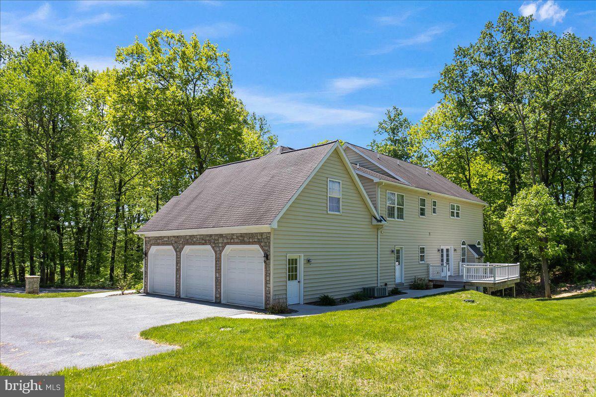 Property Photo:  304 Iron Valley Drive  PA 17042 