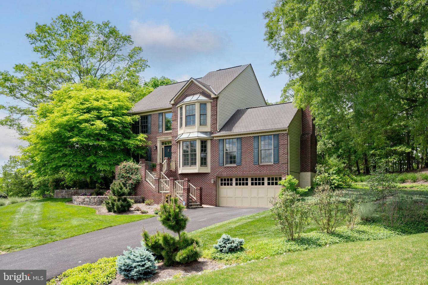 Property Photo: 15069 Brown Post Lane VA 20121