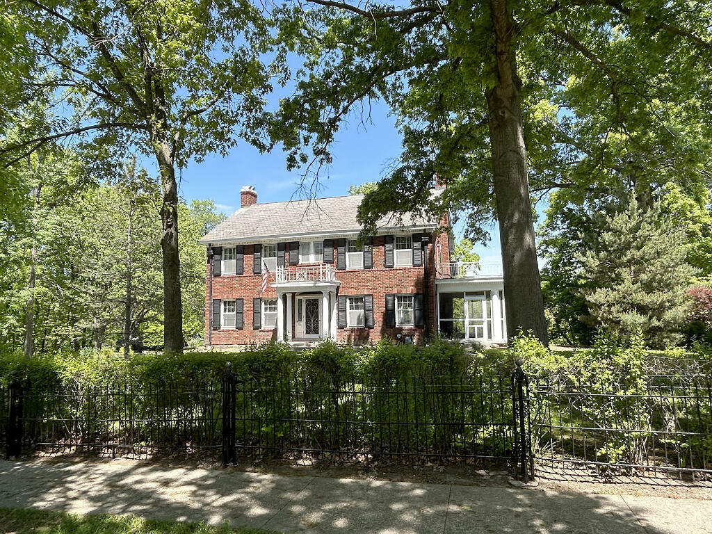 Property Photo: 817 Gilman St MO 65275