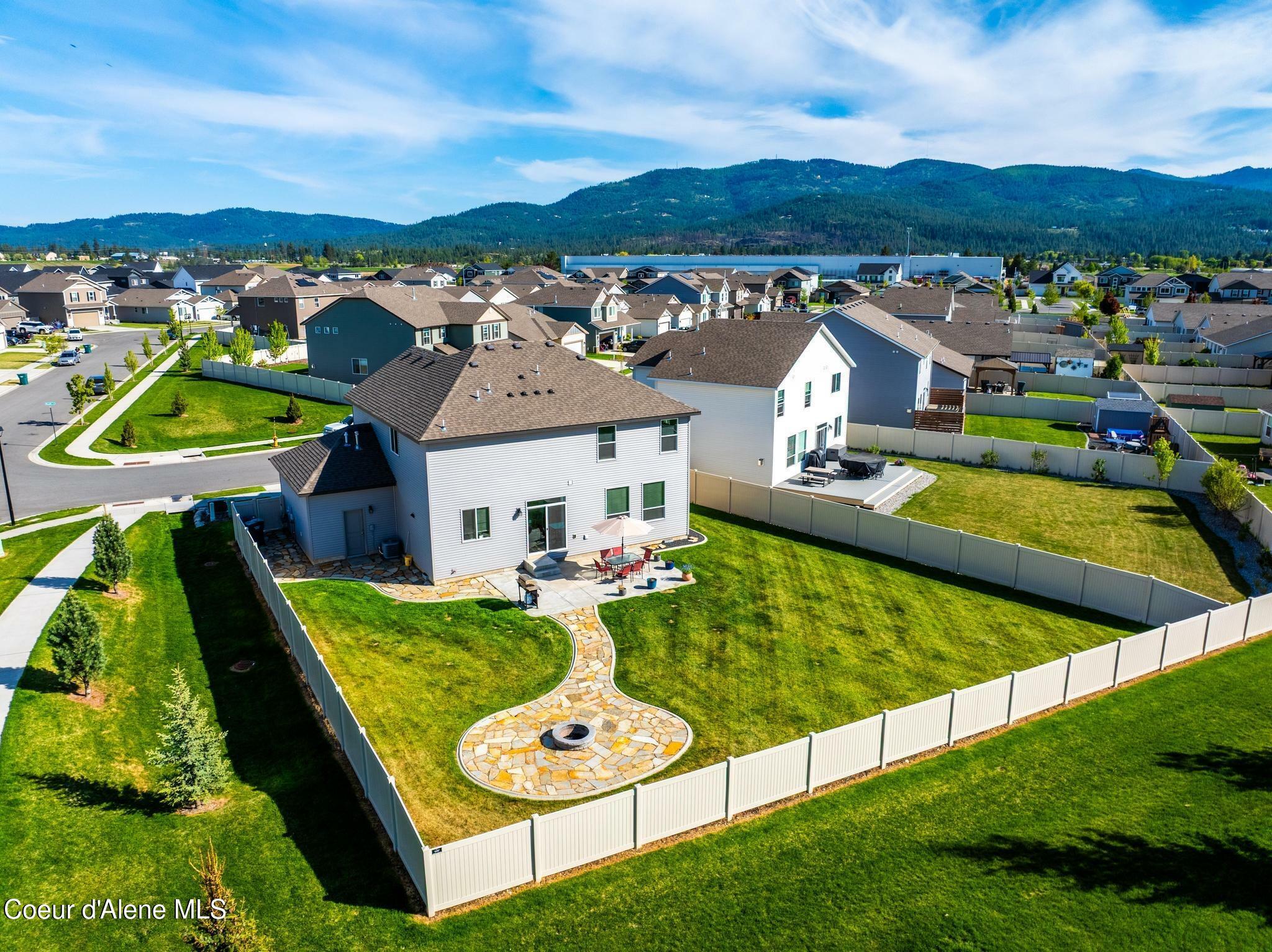 Property Photo: 1622 N Minam Loop ID 83854