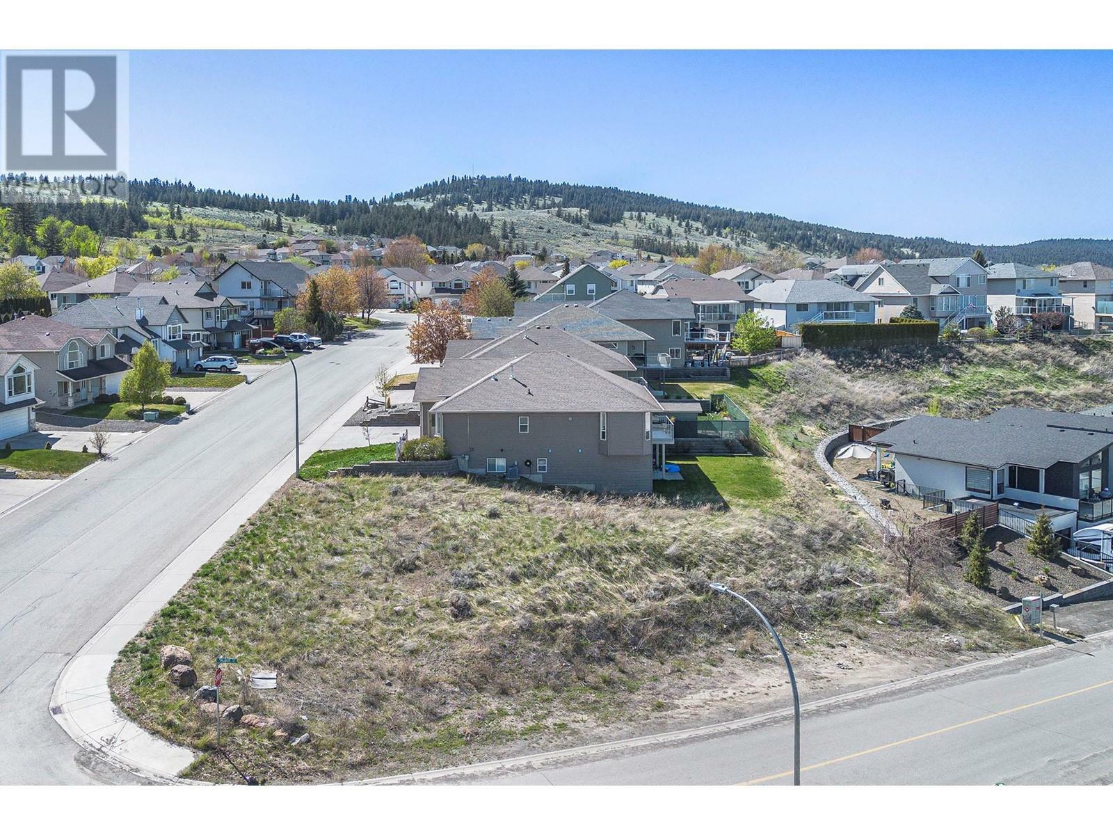 Photo de la propriété:  2520 Bentall Drive  BC V1S 1Y7 