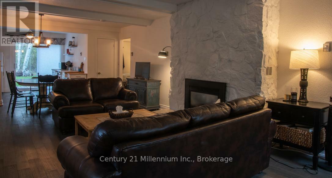 Photo de la propriété: 114 Chamonix Crescent ON L9Y 3Z2