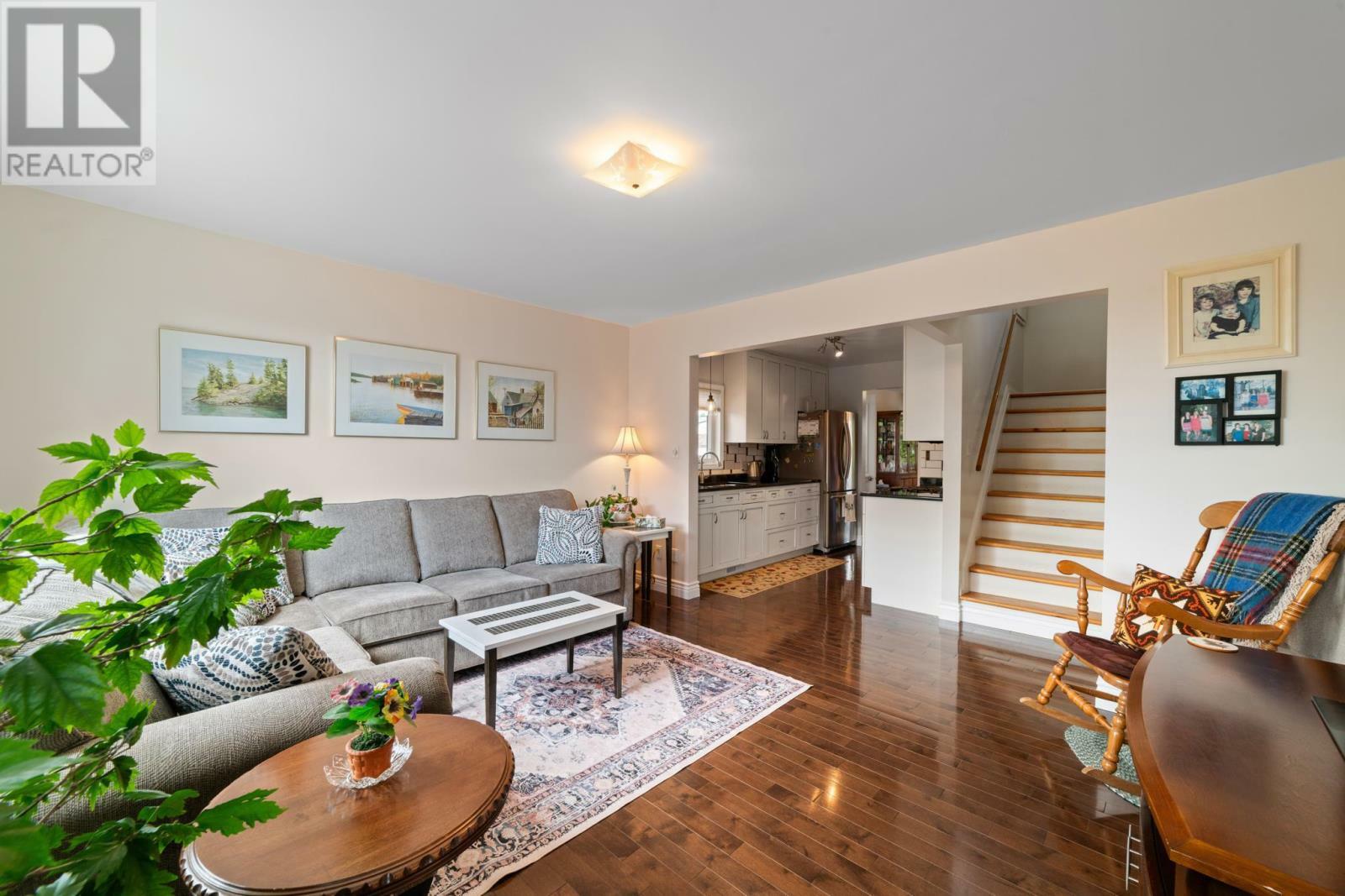 Photo de la propriété: 17 Macintosh St ON P0V 1L0