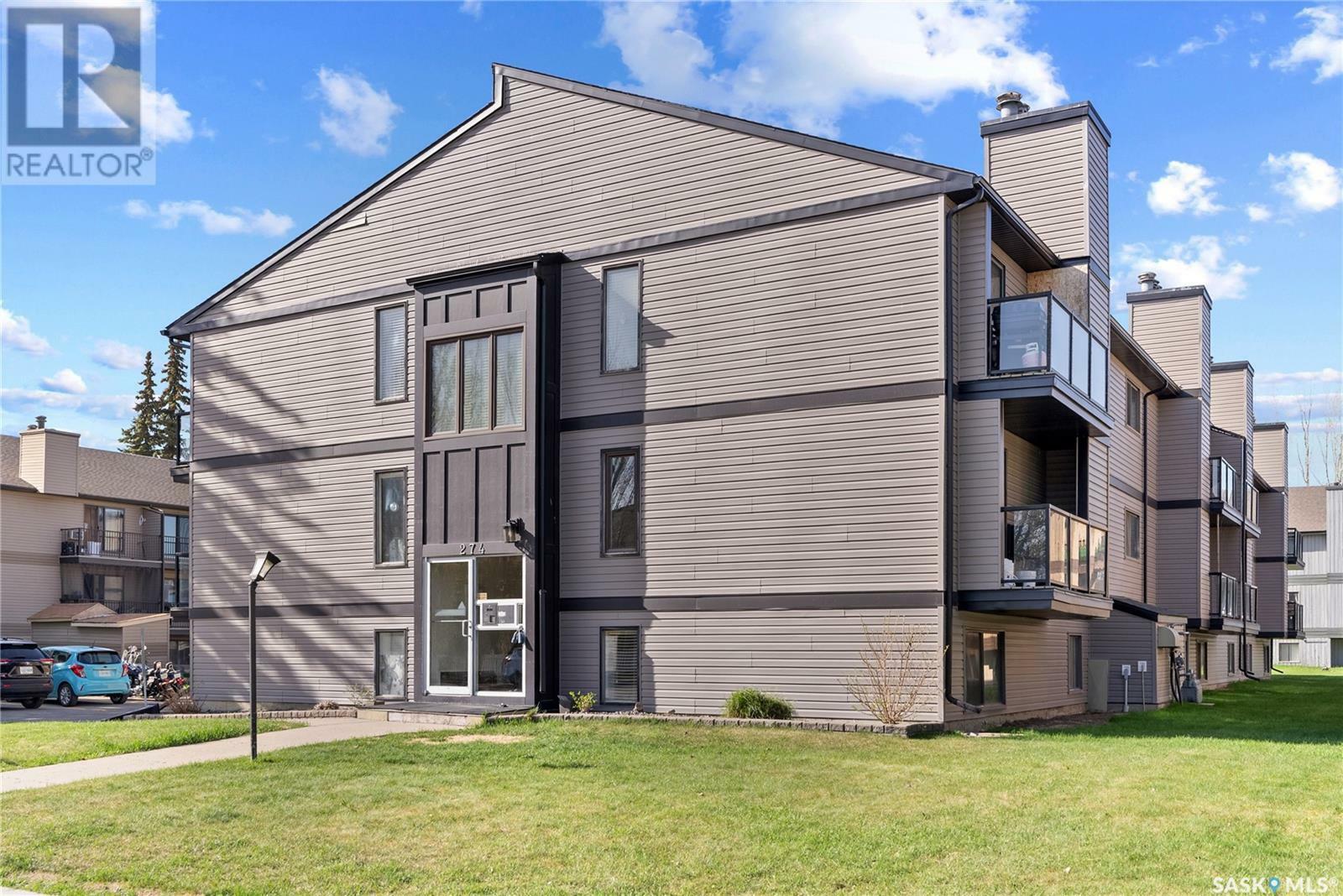 Property Photo: 18 274 Pinehouse Drive SK S7K 4W9