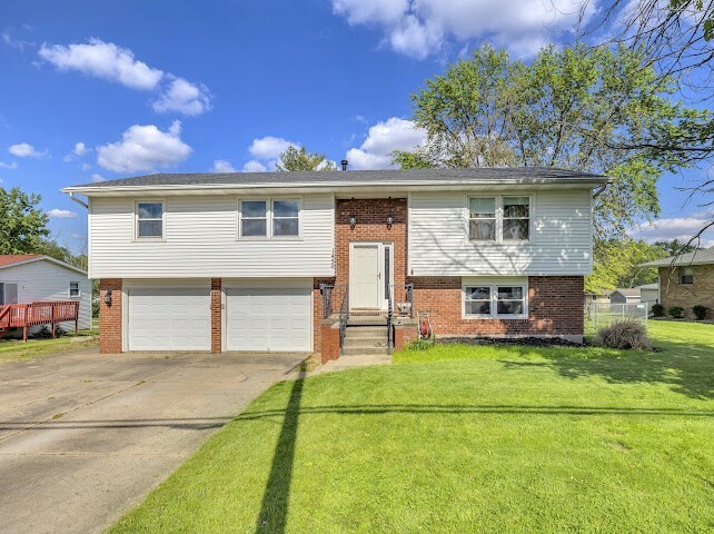 1450 W Westside Drive  Mt. Zion IL 62549 photo