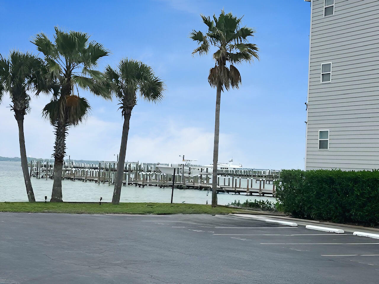 Property Photo: 1330 SE Miracle Strip Parkway 205 FL 32548