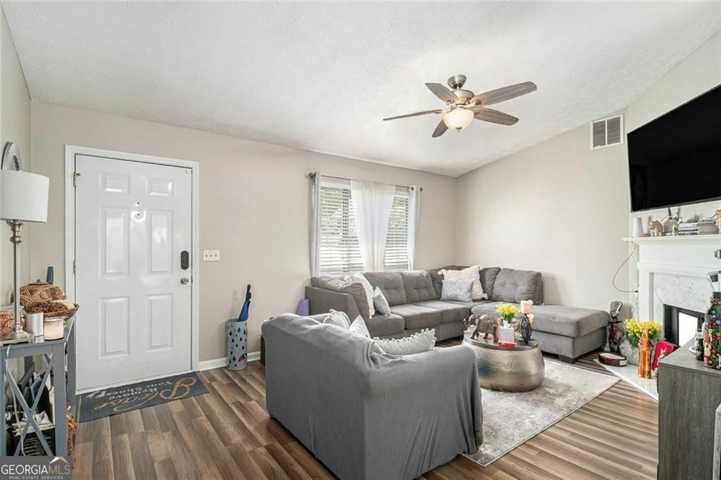 Property Photo: 1150 Bonita Circle GA 30238