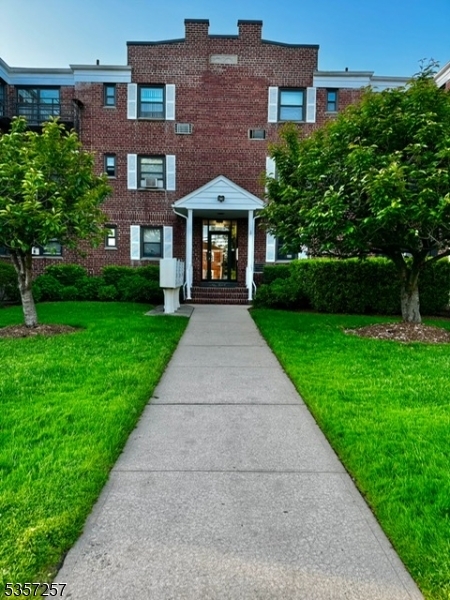 Property Photo: 241 E Main St 2H NJ 07621