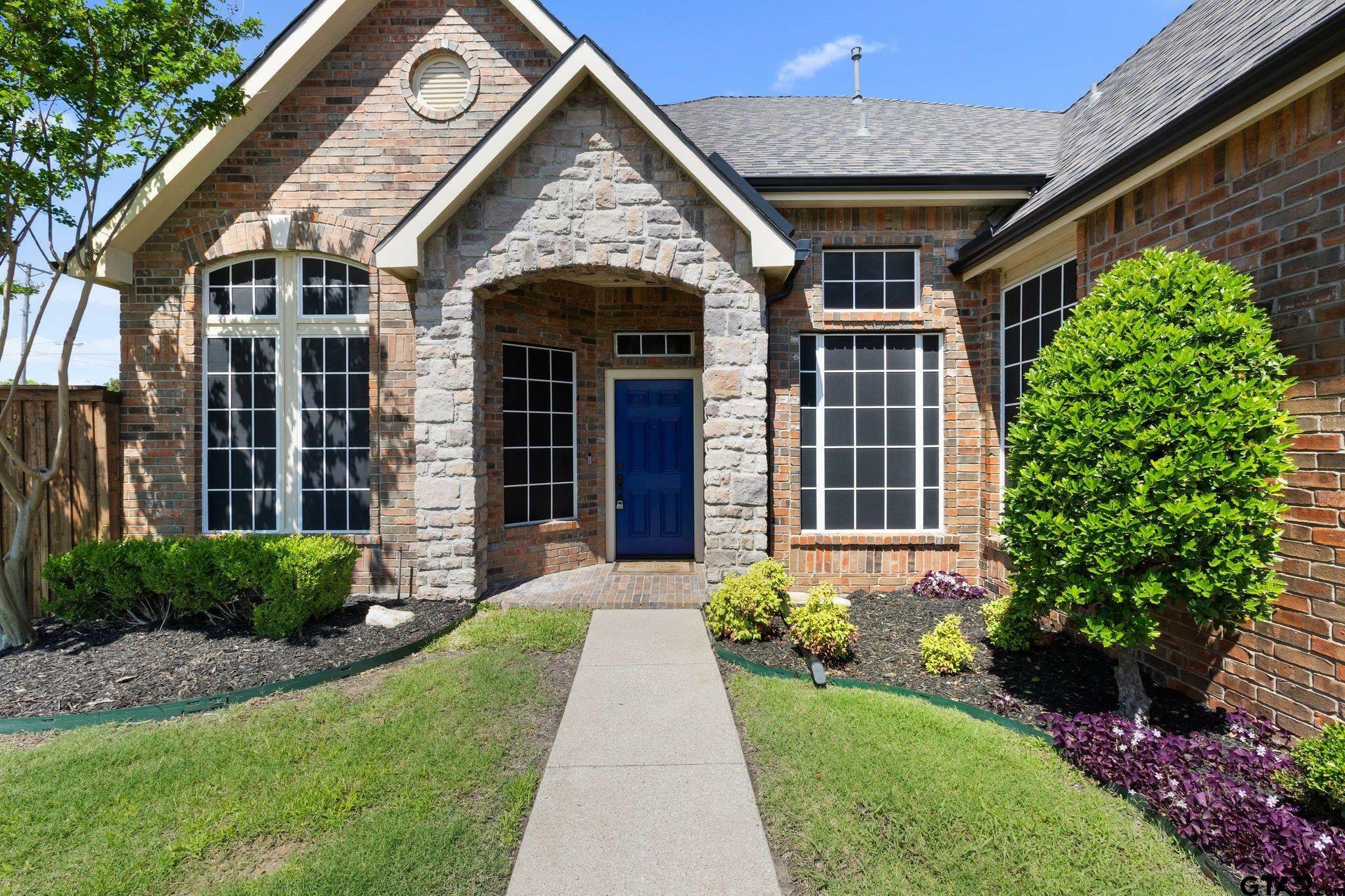 Property Photo:  7601 Silverthorn Drive  TX 75089 