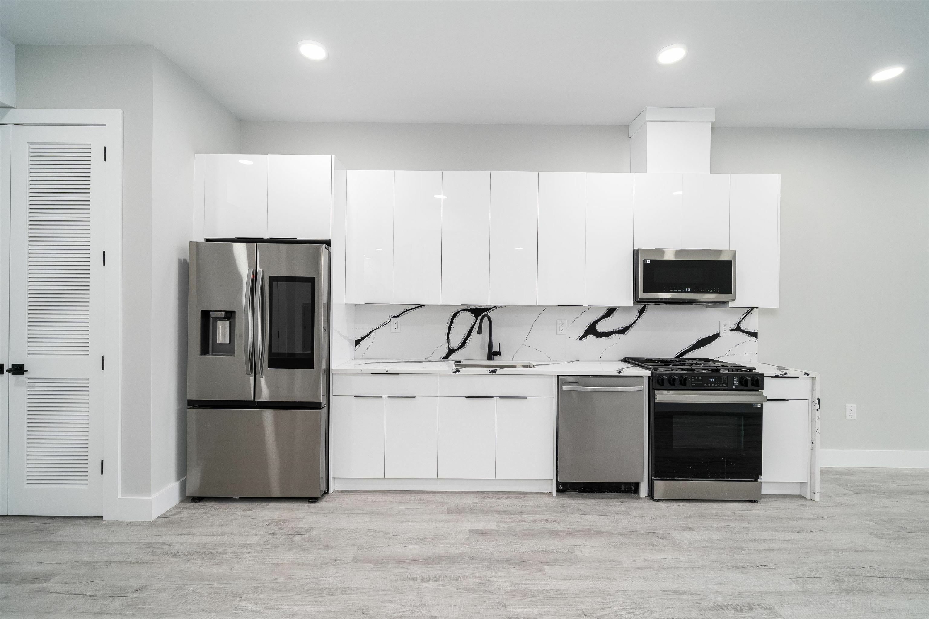 Property Photo: 187 Culver Ave 411A NJ 07305