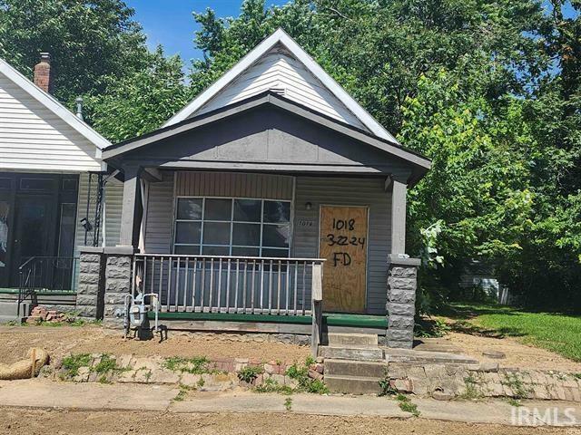 Property Photo:  1018 N Garvin Street  IN 47710 