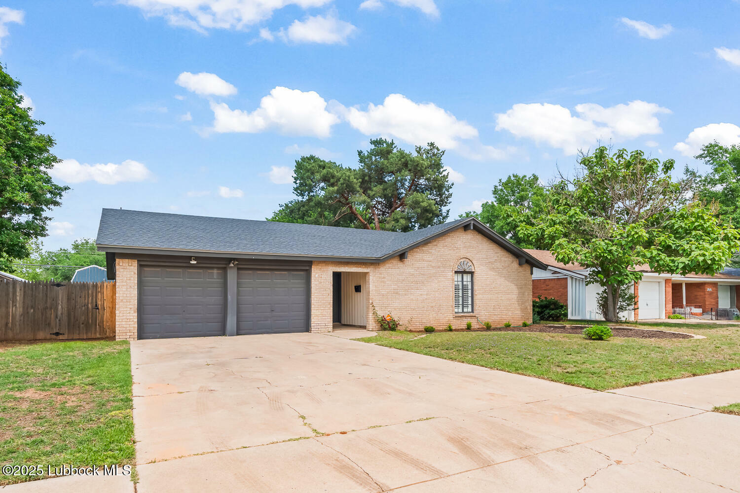 Property Photo: 2818 67th Street TX 79413