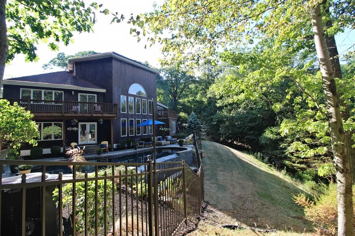 Property Photo: 36 Ridgetop Drive NY 10986
