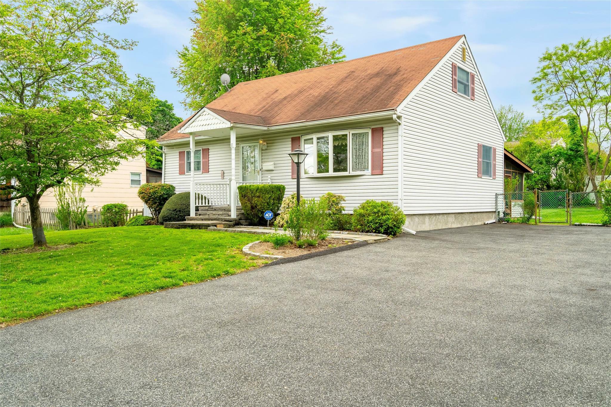 Property Photo: 11 Govan Drive NY 10980