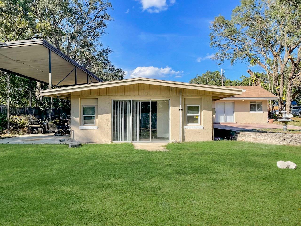 Property Photo: 530 Webster Street FL 32746