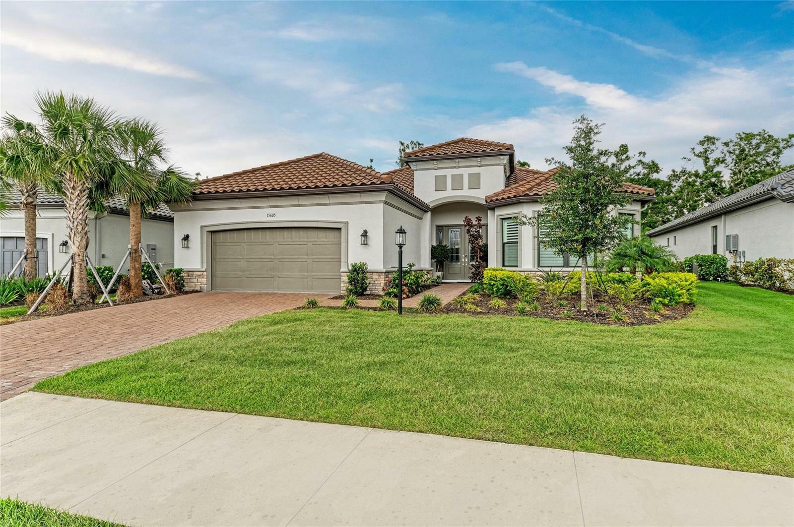Property Photo: 15605 Derna Terrace FL 34211