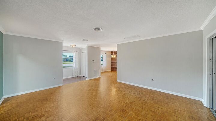 Property Photo:  5706 10th Avenue Dr W  FL 34209 