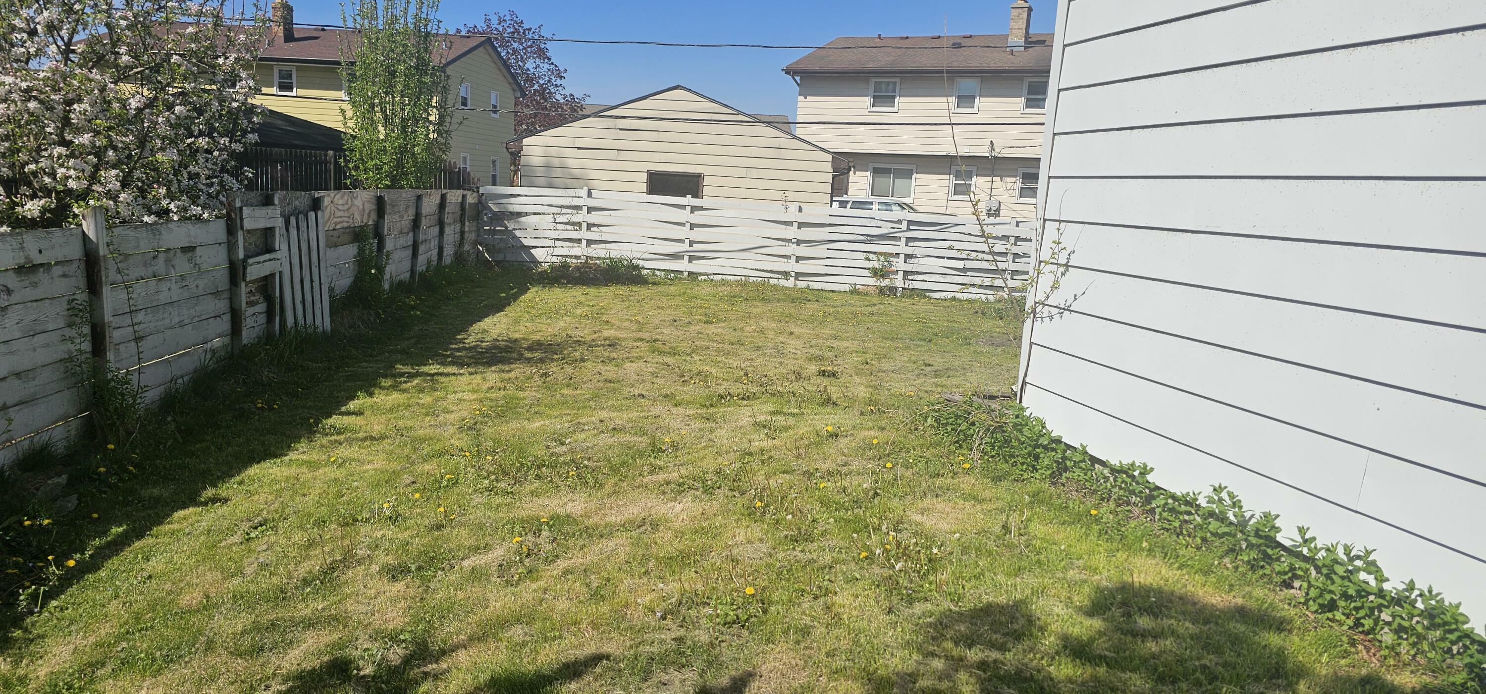 Property Photo: 1505 Tomahawk Ln WI 53186