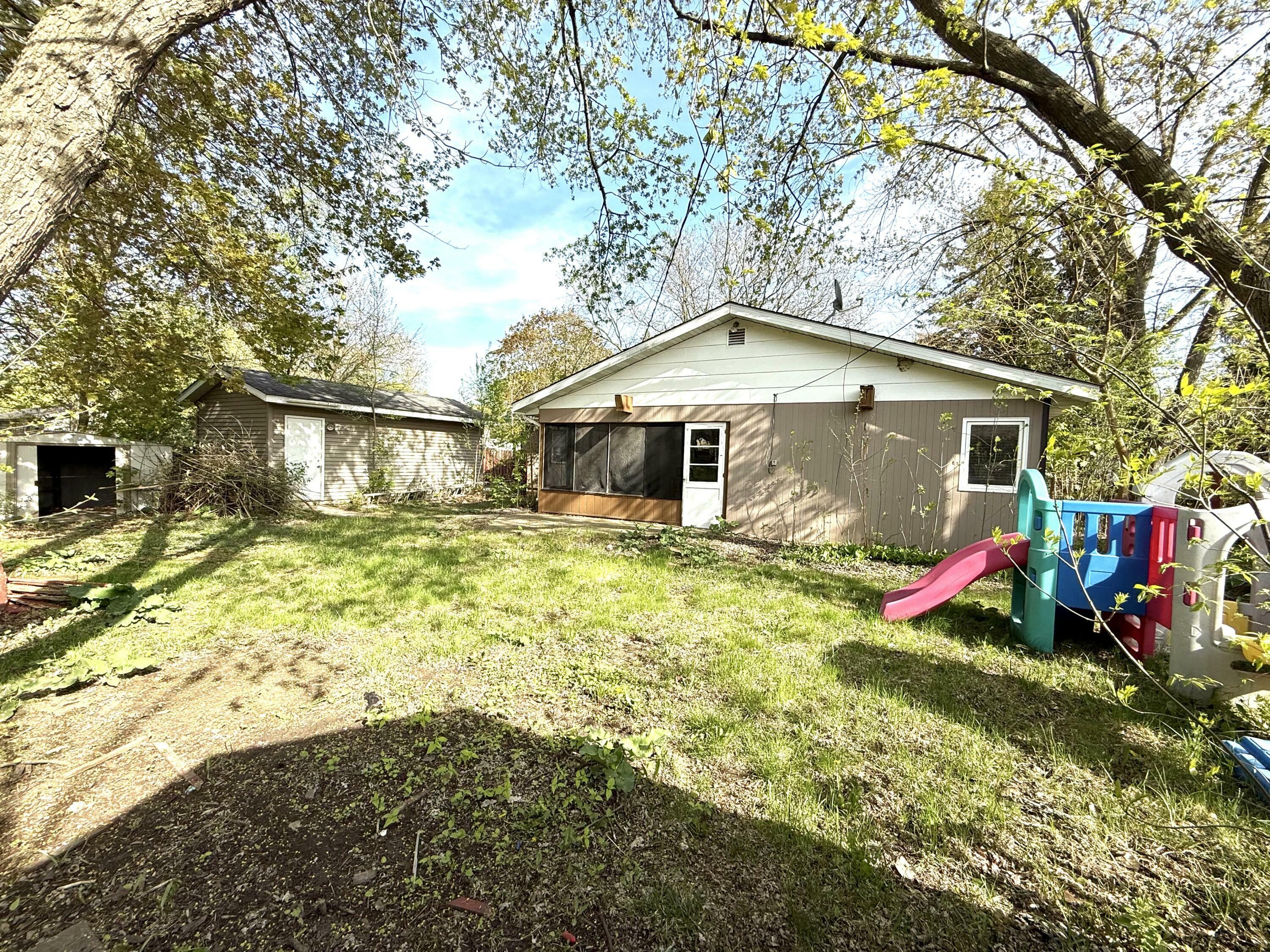 Property Photo: 536 Gatewood Dr WI 53181