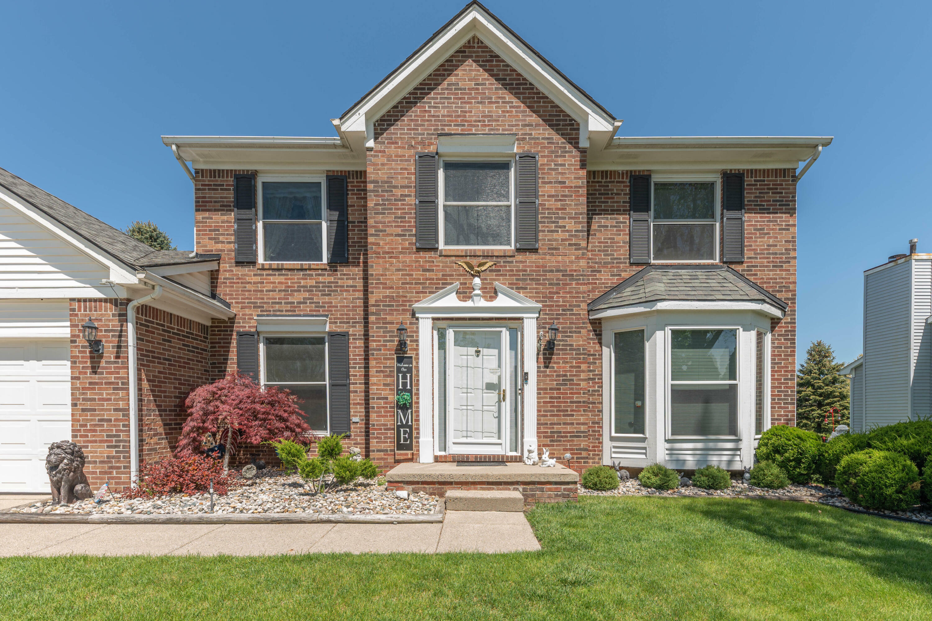 Property Photo: 5835 S Ashford Way MI 48197