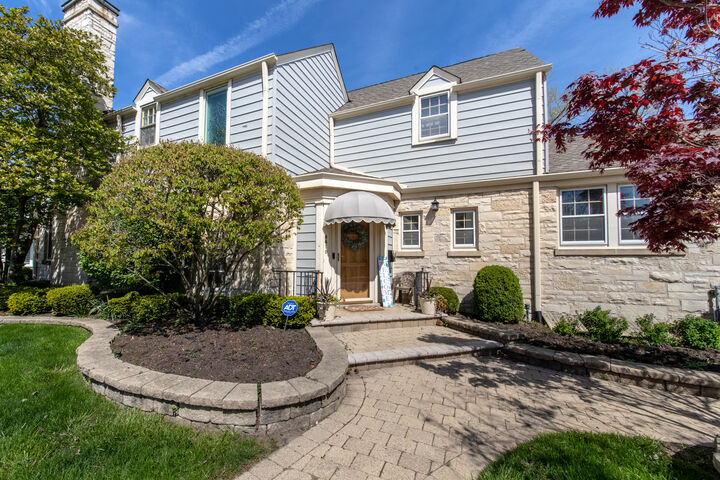 Property Photo: 4410 Bobolink Terrace IL 60076