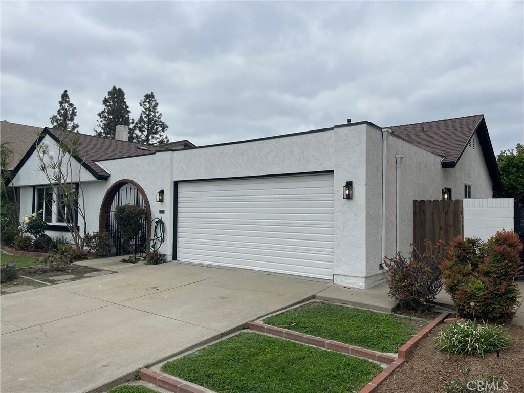 Property Photo: 17221 Mapes Avenue CA 90703