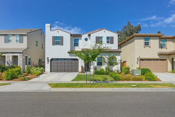 Property Photo:  2327 5th Avenue  CA 95818 