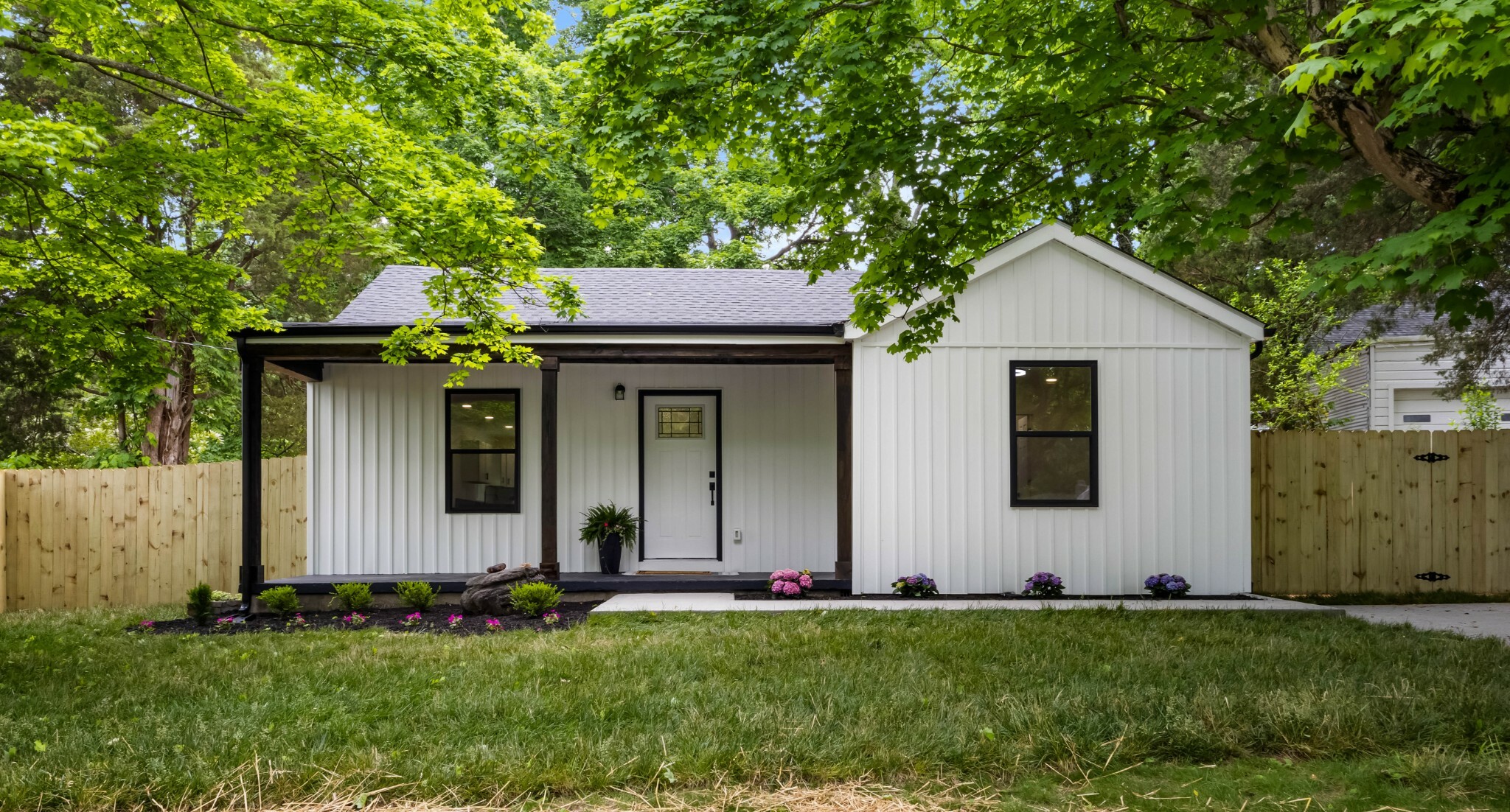 Property Photo: 429 Shelby St TN 37042