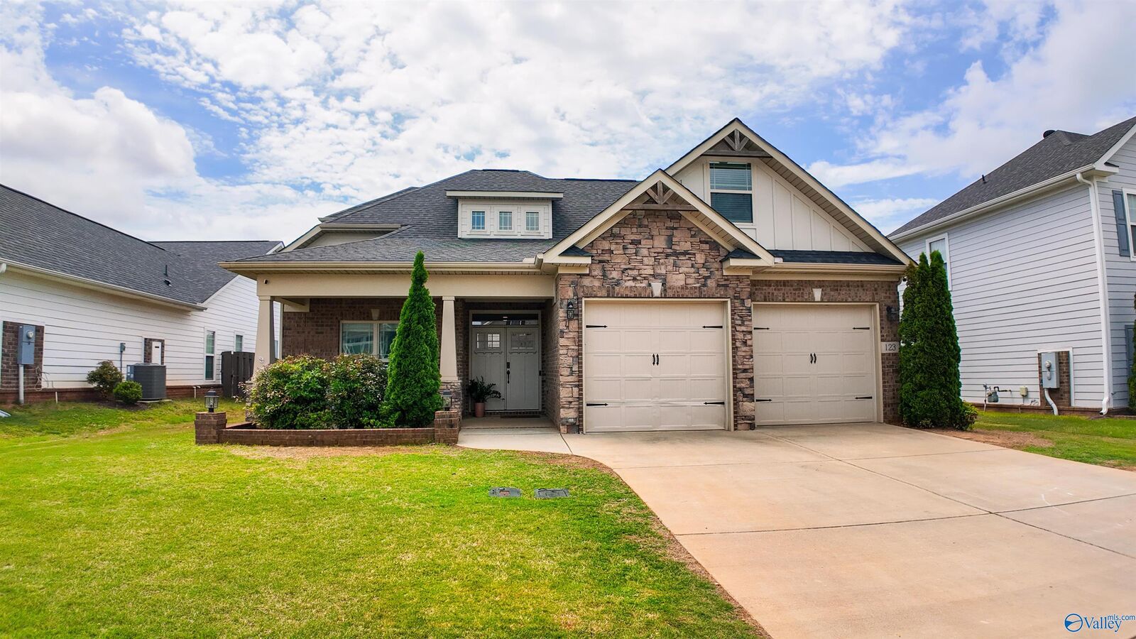 Property Photo: 123 Cragen Lane AL 35756