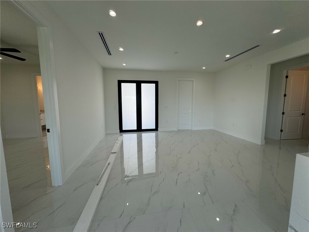 Property Photo:  4206 15th Street SW  FL 33976 