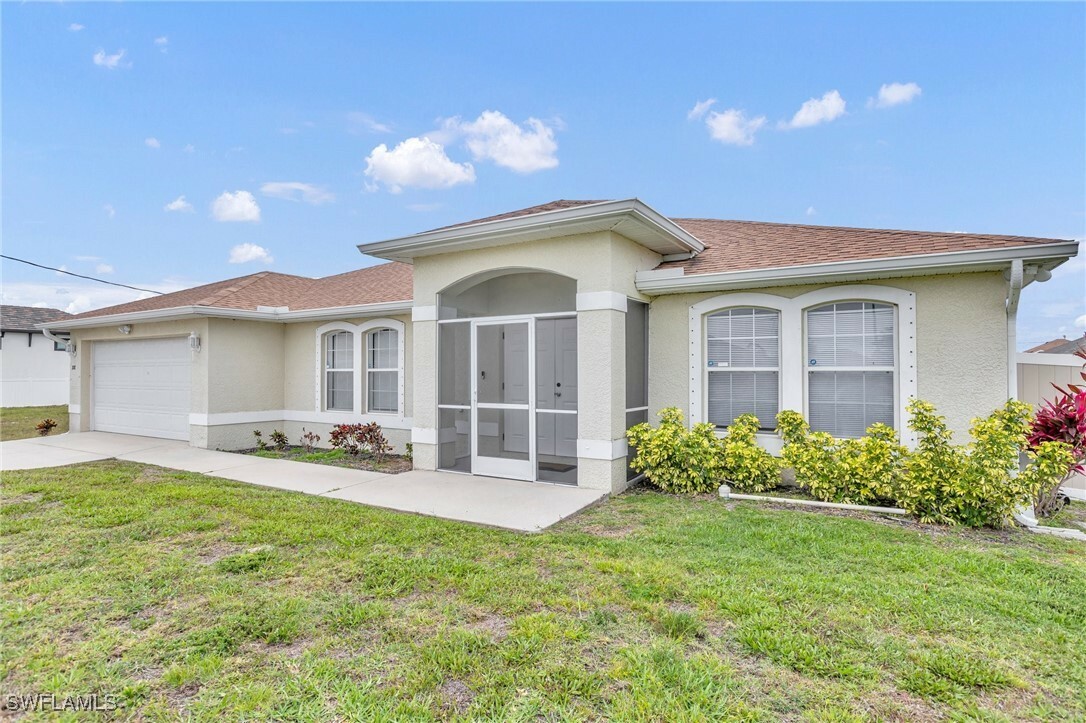 Property Photo: 208 SW 24th Place FL 33991