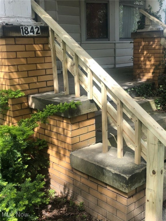 Property Photo: 1842 Mannering Road OH 44112
