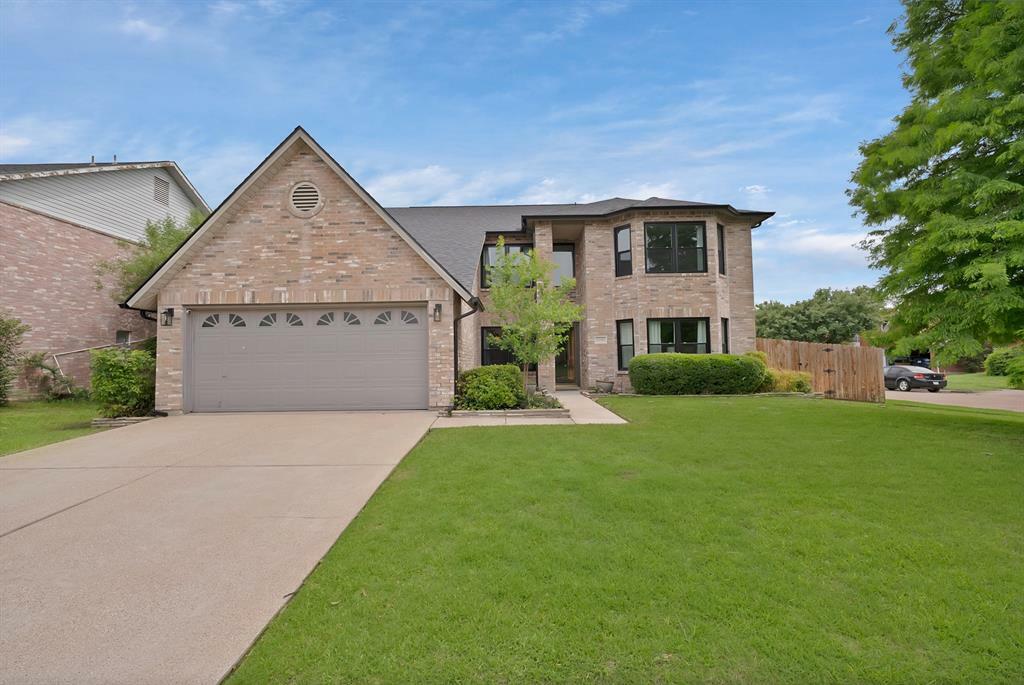 Property Photo: 2200 Bantry Lane TX 76002