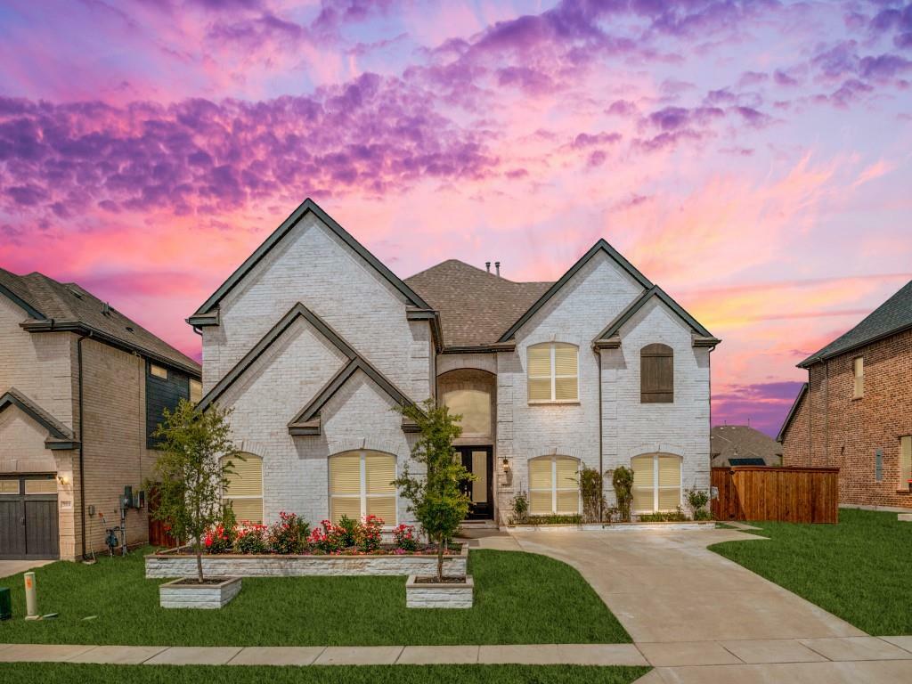 Property Photo: 300 Lake Forest Trail TX 75409