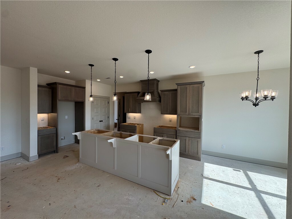 Property Photo: 4801 SW Elderwood Street AR 72713