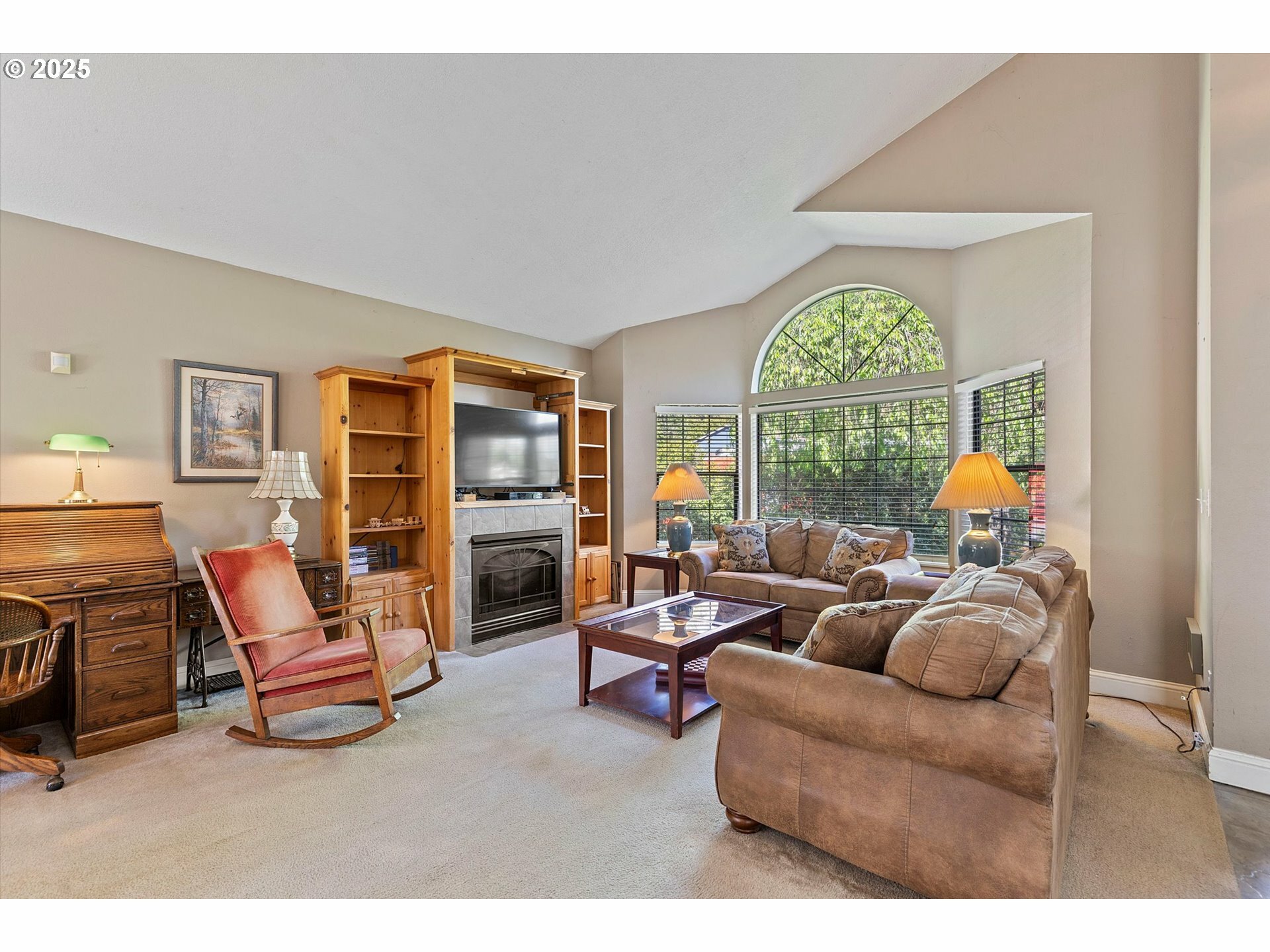 Property Photo: 10640 SW Pathfinder Way OR 97223