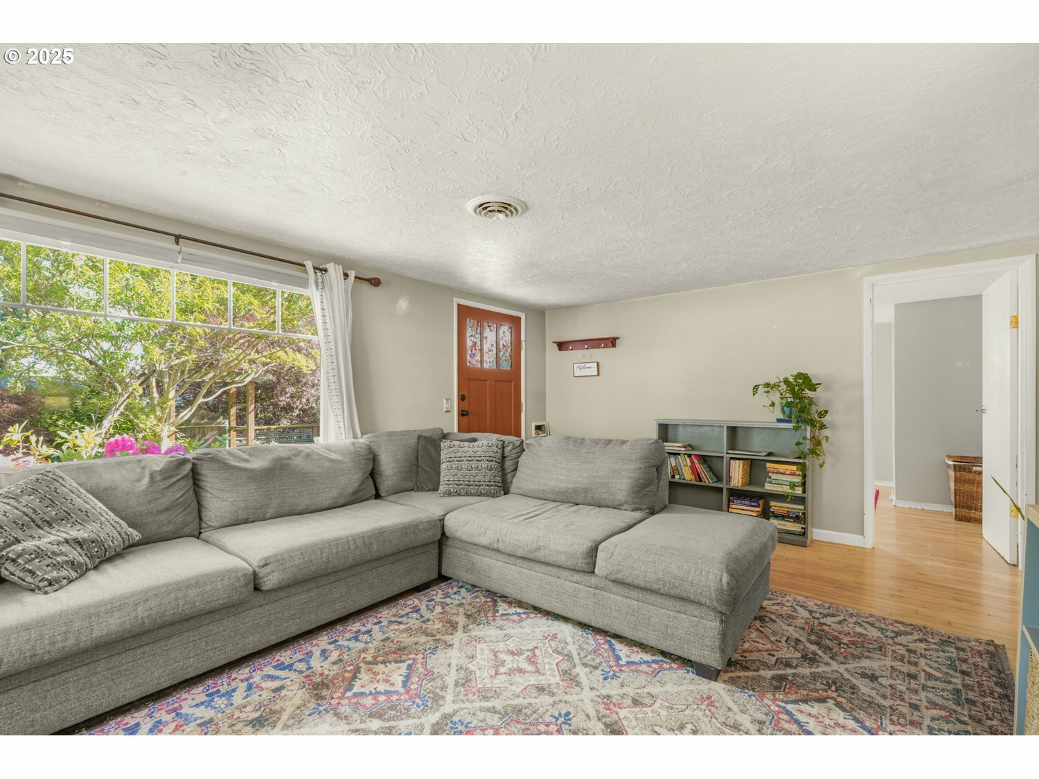 Property Photo: 4858 NE Alberta Ct OR 97218