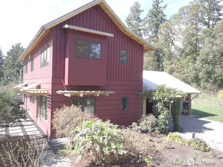 Property Photo:  11191  Valley Heights Circle NE  WA 98110 