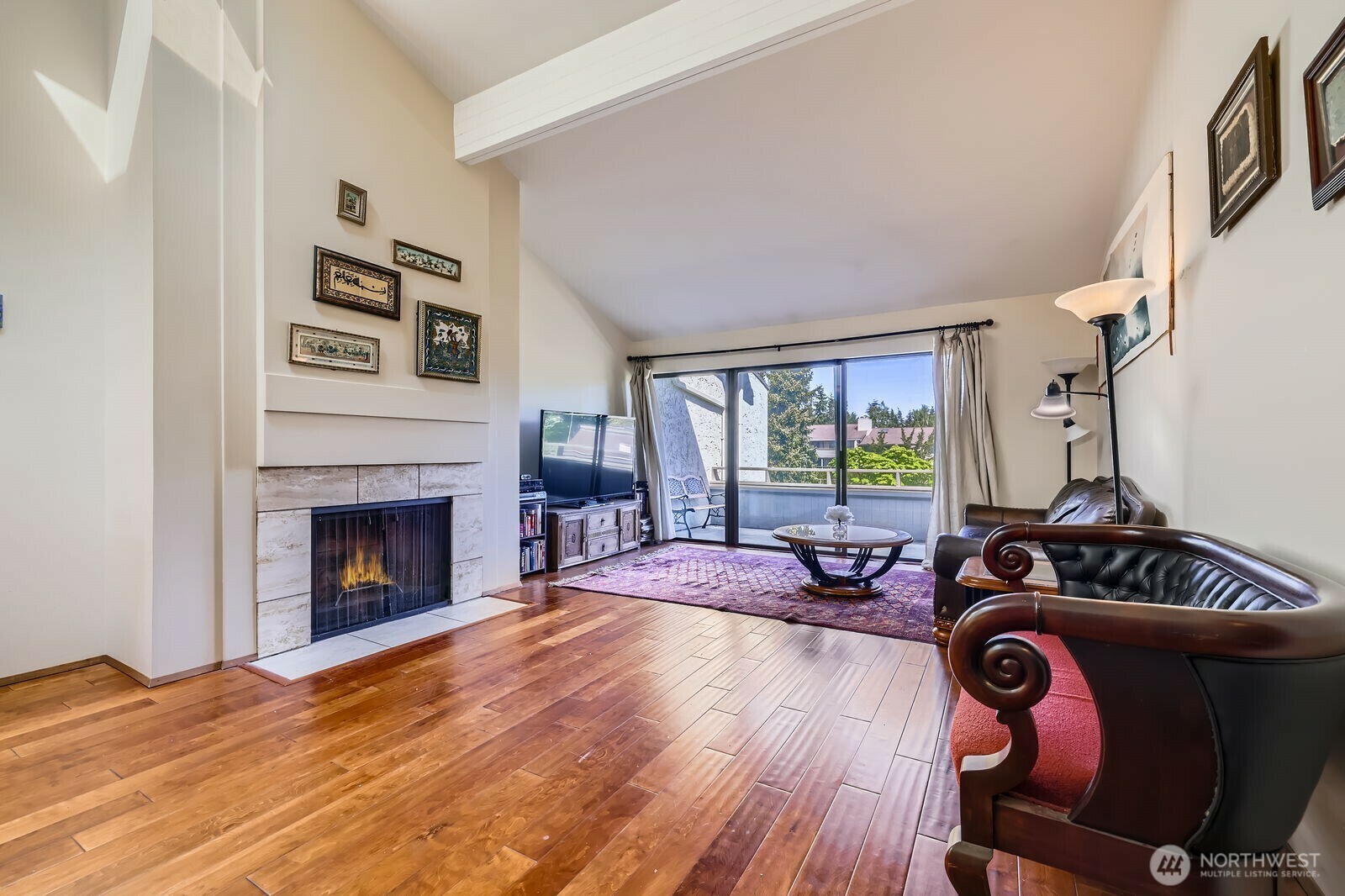 Property Photo: 5884 NE Parkpoint Place WA 98115