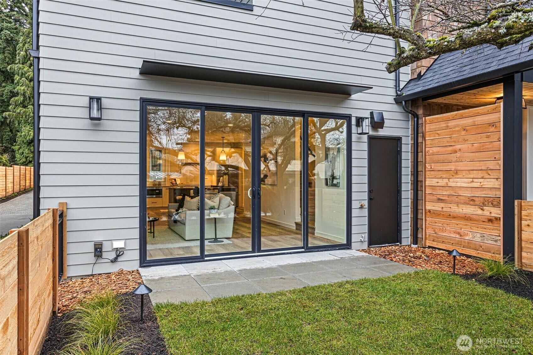 Property Photo: 32 6th Street S B WA 98033