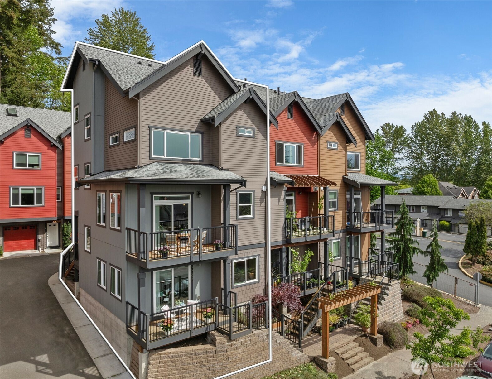 Property Photo: 8394 167th Avenue NE WA 98052